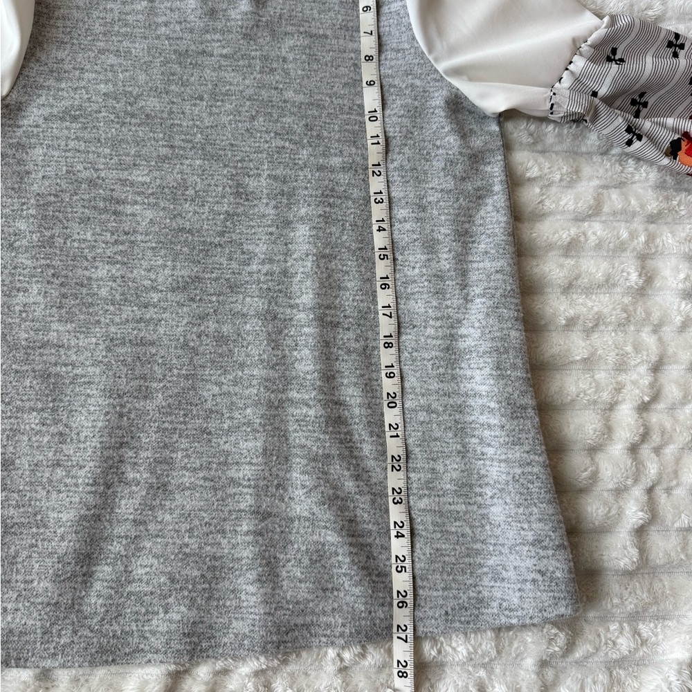 Pattern Sleeve Gray Top/Sweater - Picture 12 of 12